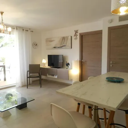 Apartment Avec Piscine Et Clim - 4 Pers. - Fr-1-251-955 Bormes-les-Mimosas